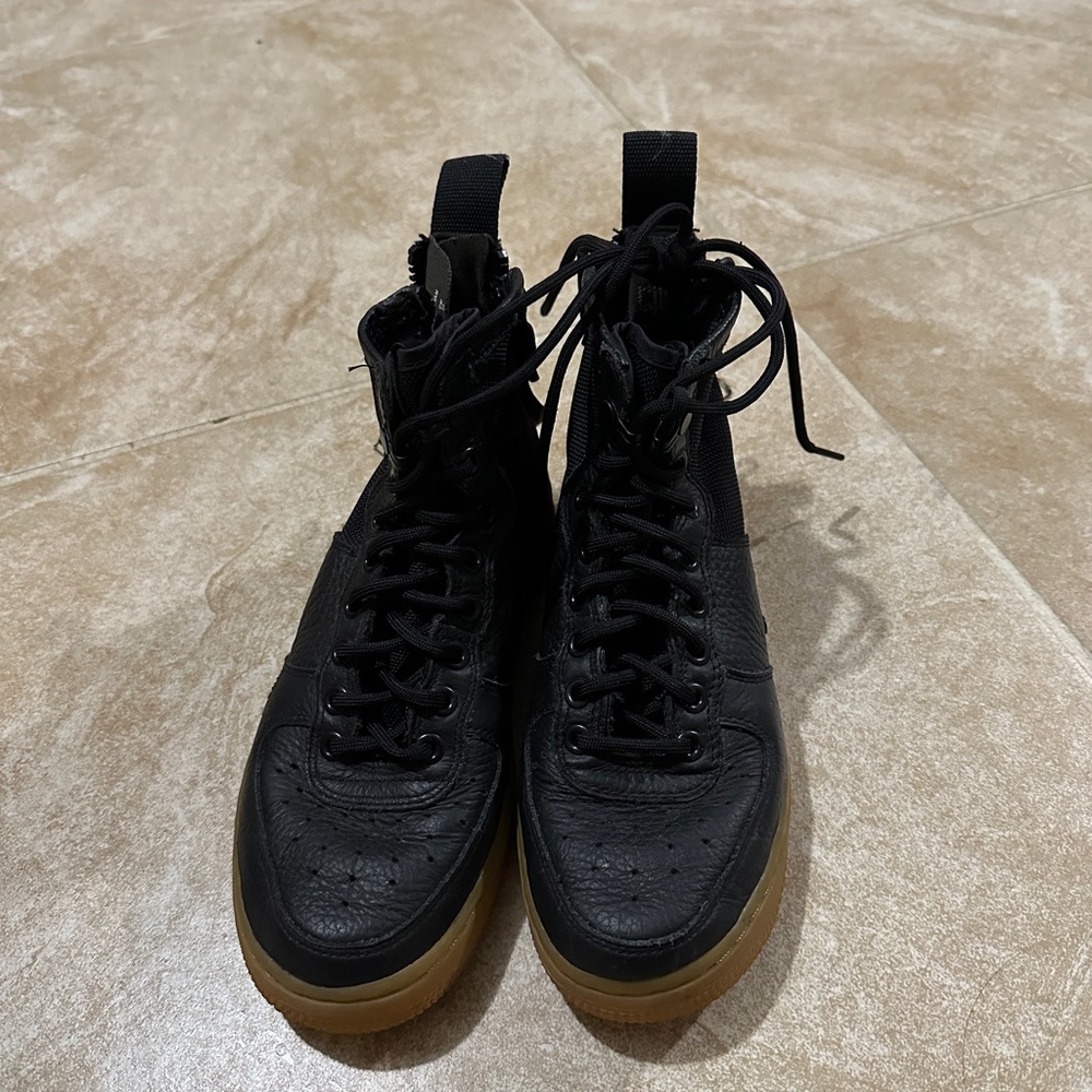 Nike Air Force utility